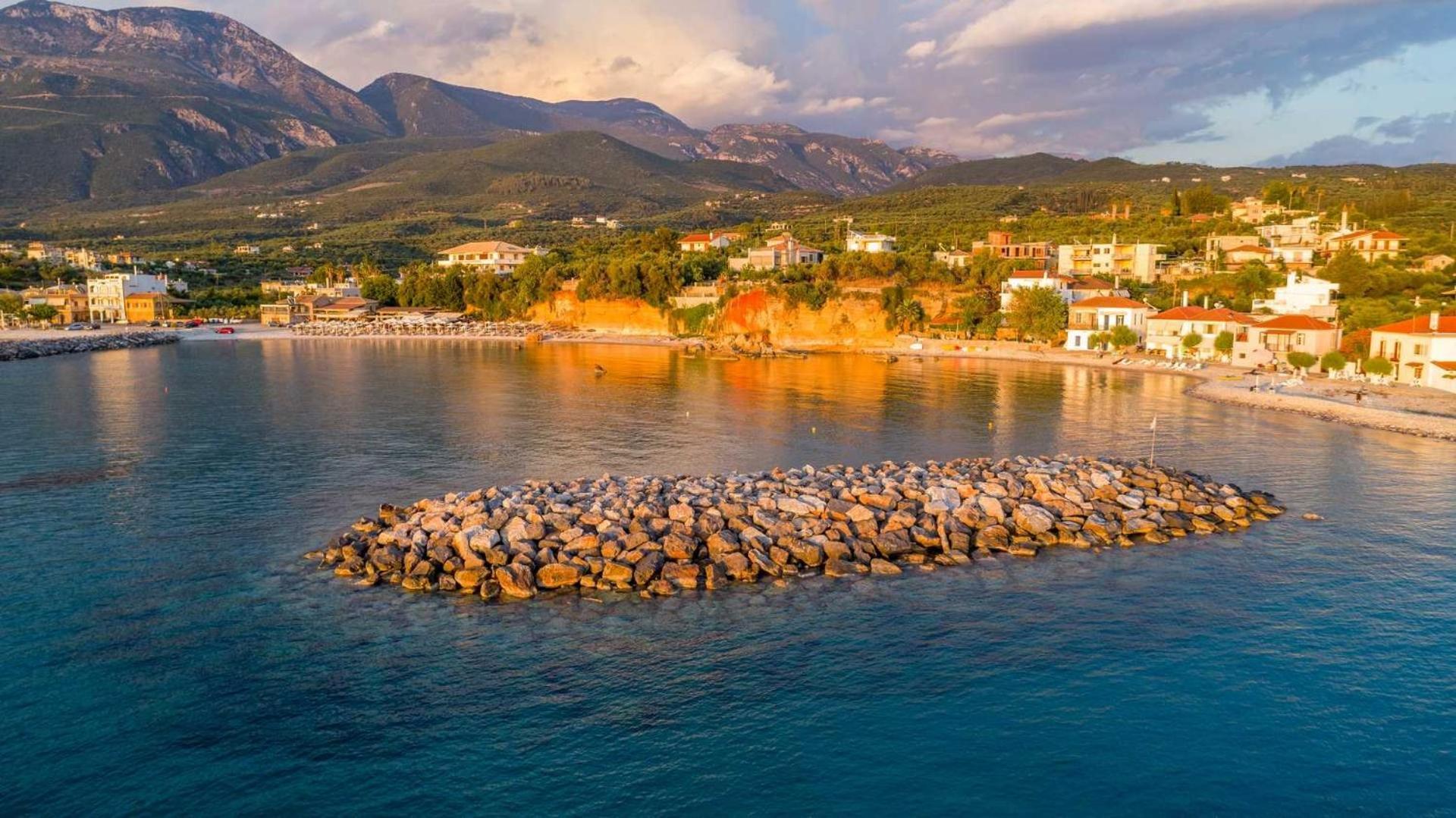 Villa Dafni - Infinite Sea Vistas With Private Pool Kalamata Exterior photo